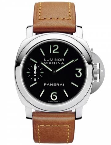 For the eye-catching brown leather strap, this fake Panerai watch also shows a wontage design style.