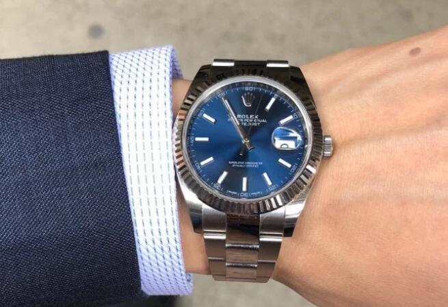 With blue dials, Rolex replica watches for sale have the best quality with steel bracelets.