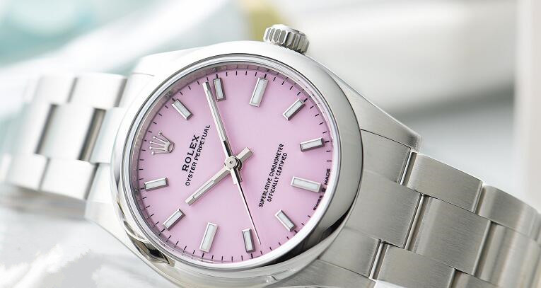 Swiss replica watches are pretty with pink color.